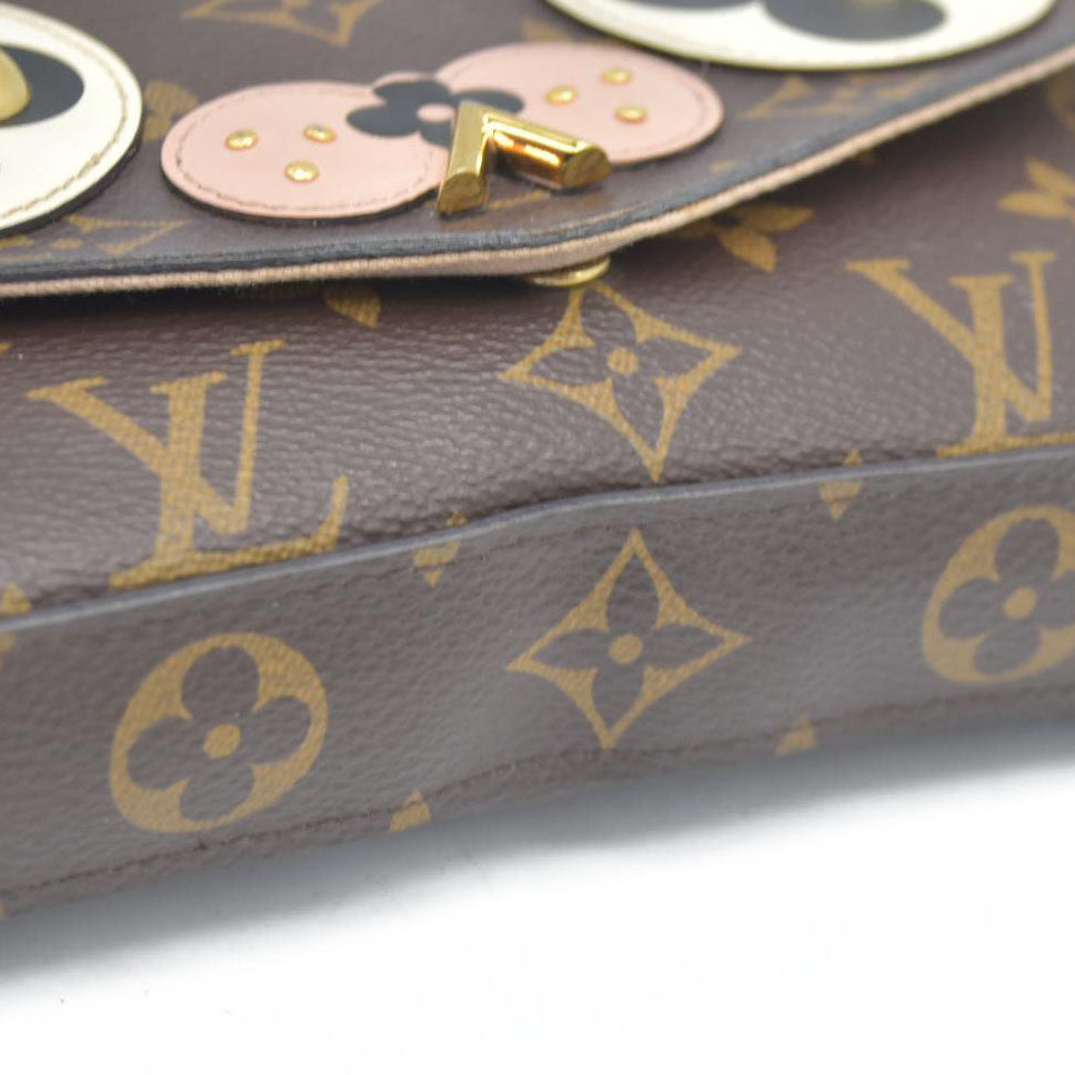 $2350 Louis Vuitton  Monogram Valentine Dog Pochette Felicie Chain Wallet