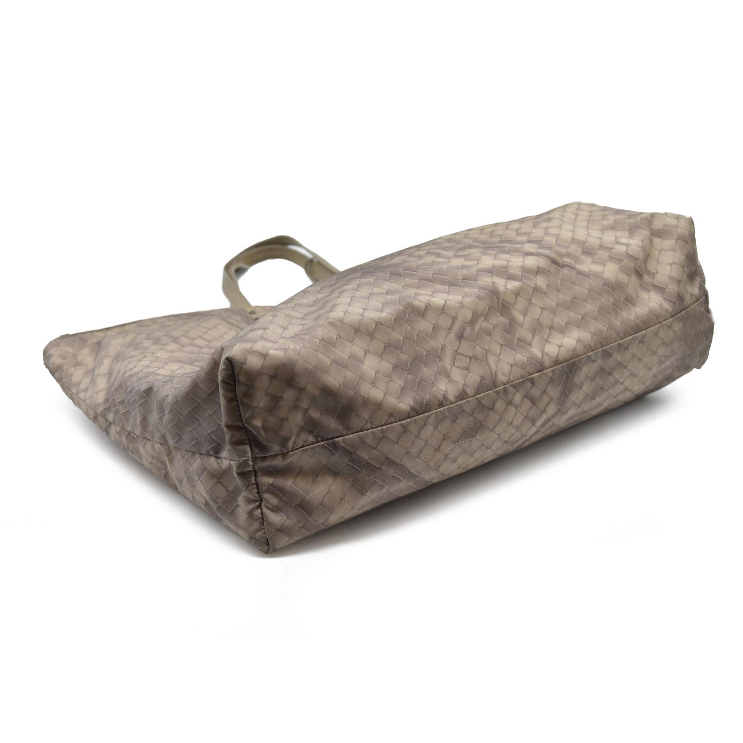 $890 Bottega Veneta Intreccio Illusion tote Bag Beige