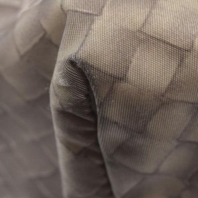$890 Bottega Veneta Intreccio Illusion tote Bag Beige