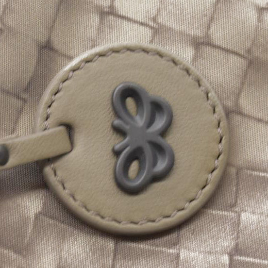 $890 Bottega Veneta Intreccio Illusion tote Bag Beige