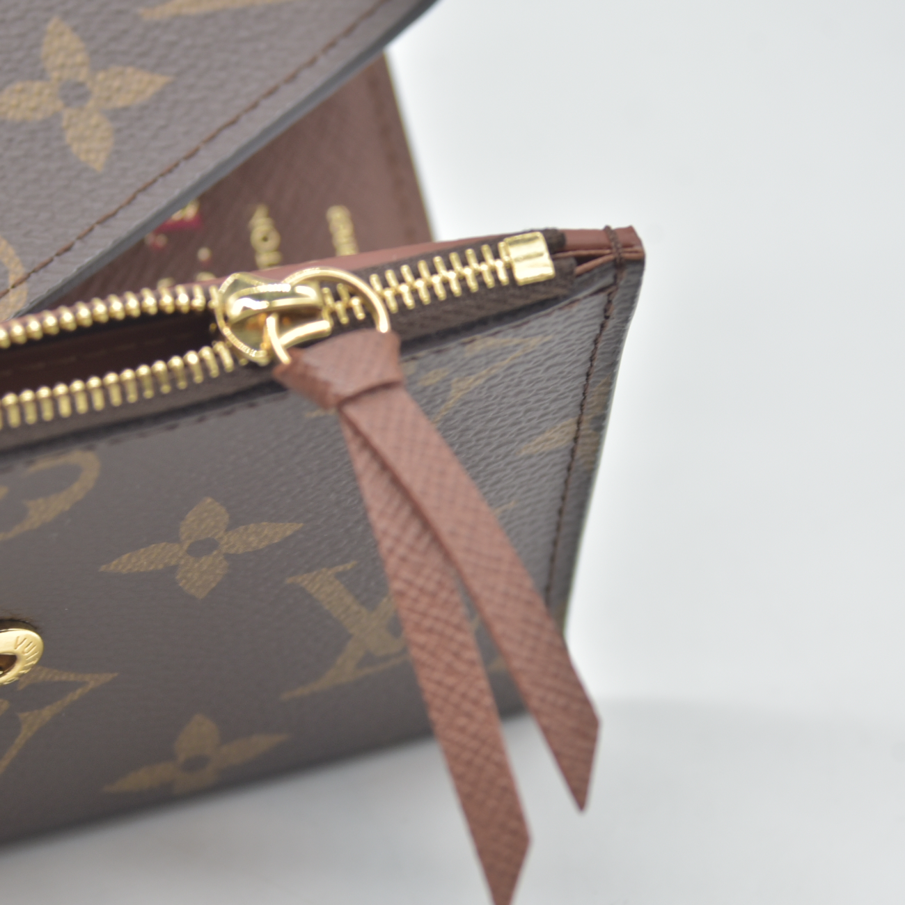 $605 Louis Vuitton Monogram Victorine Wallet SP4167 2017