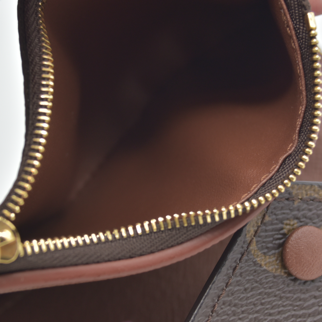 $605 Louis Vuitton Monogram Victorine Wallet SP4167 2017