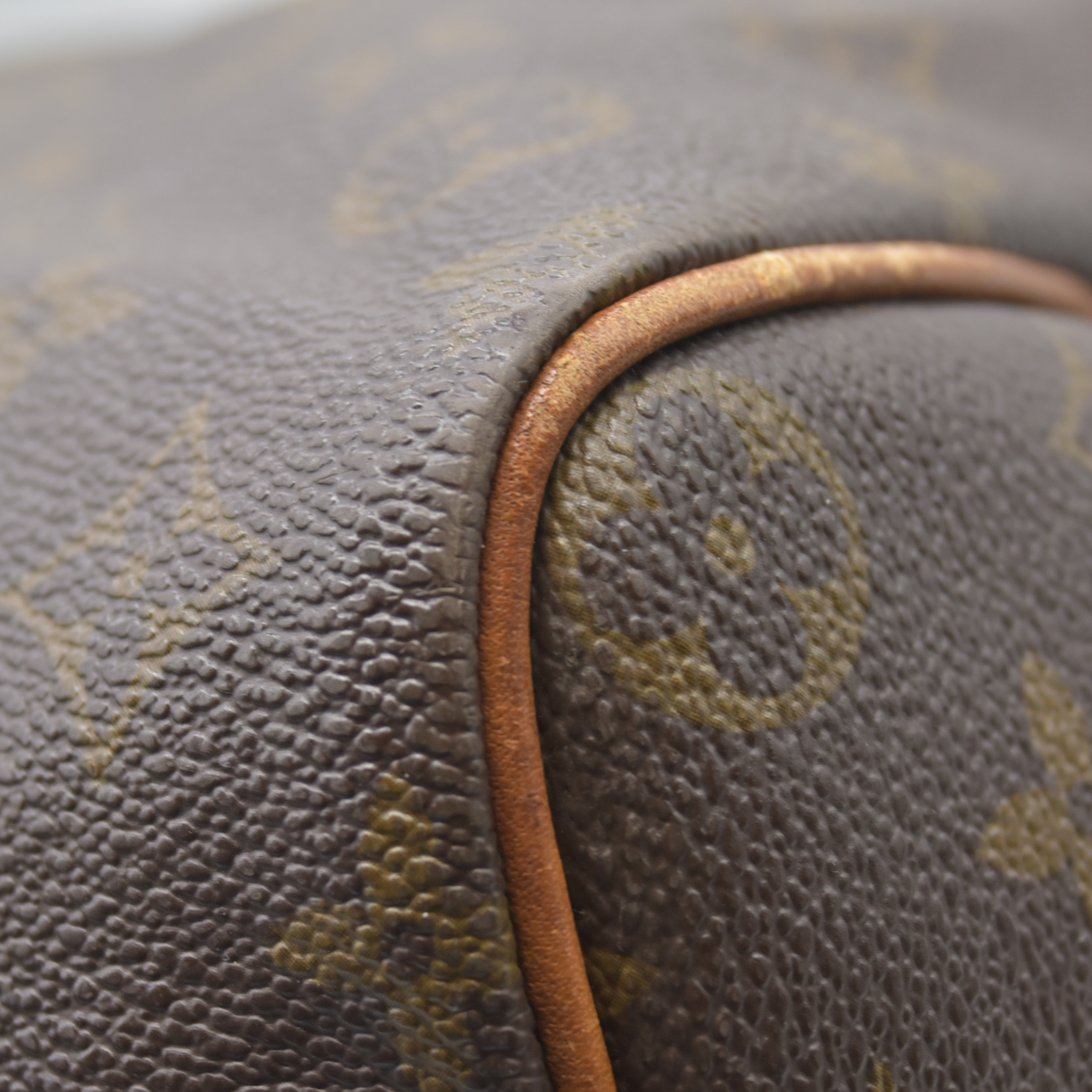 $1700 1982 Louis Vuitton Monogram Speedy 35 823