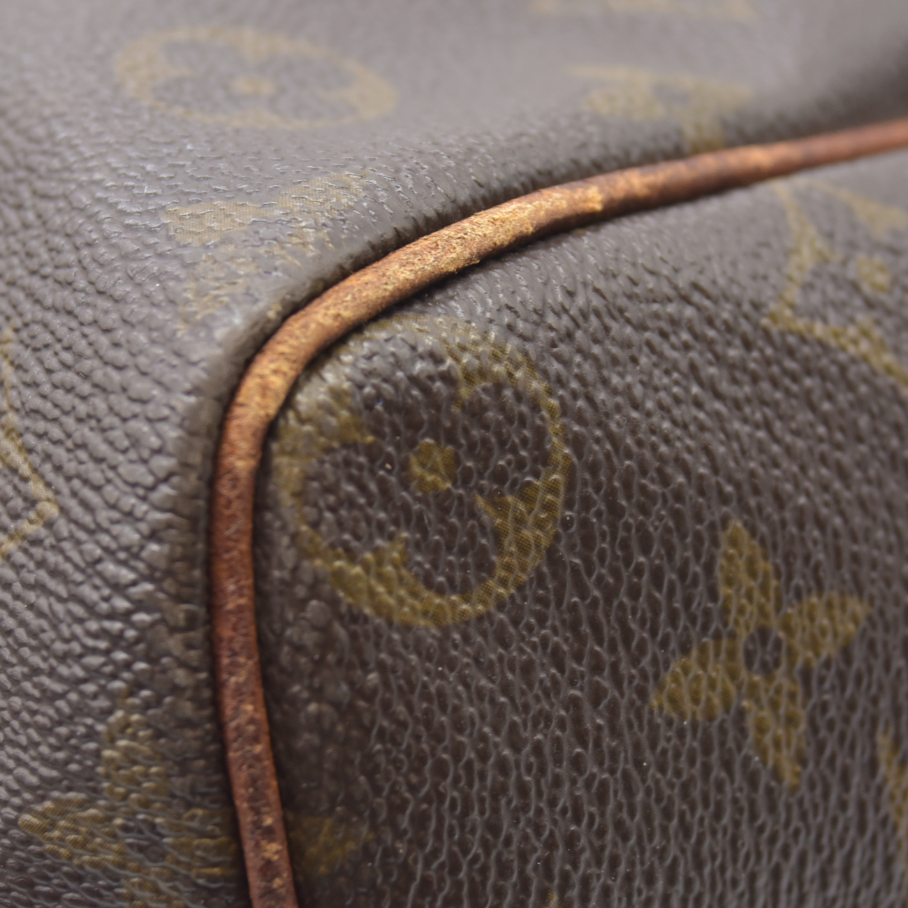 $1700 1982 Louis Vuitton Monogram Speedy 35 823