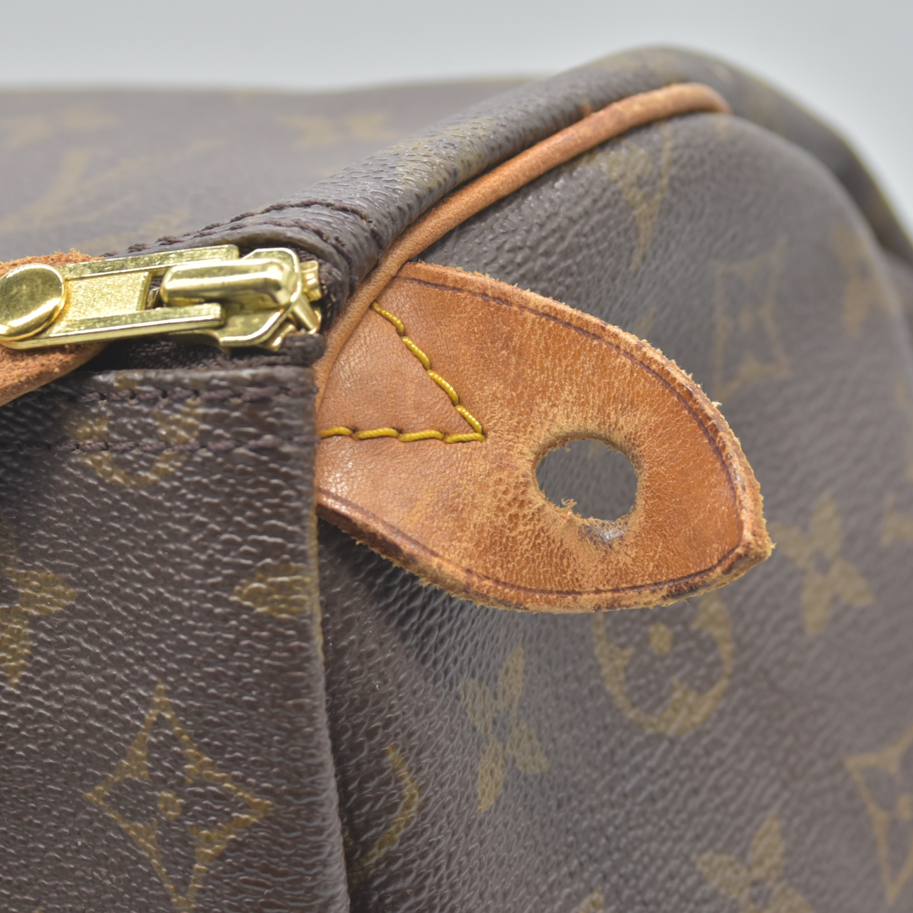 $1700 1982 Louis Vuitton Monogram Speedy 35 823