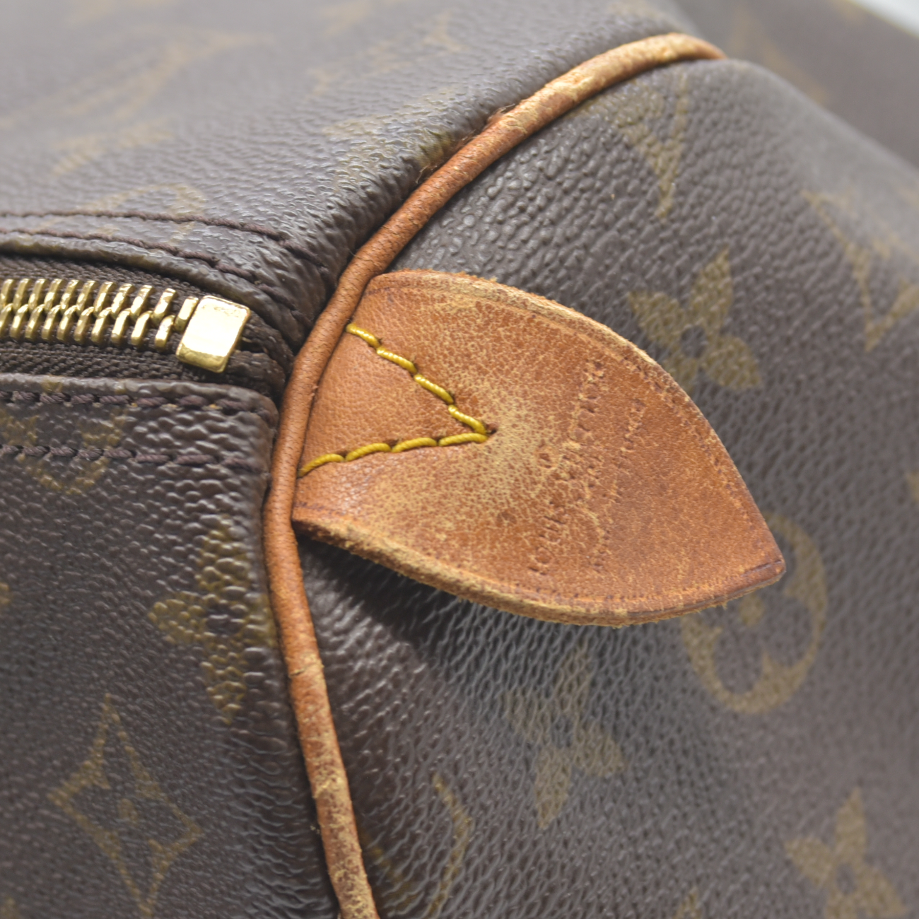 $1700 1982 Louis Vuitton Monogram Speedy 35 823