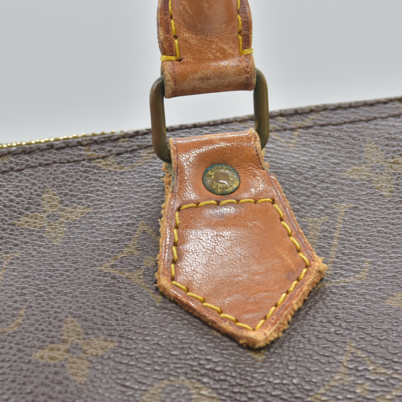$1700 1982 Louis Vuitton Monogram Speedy 35 823