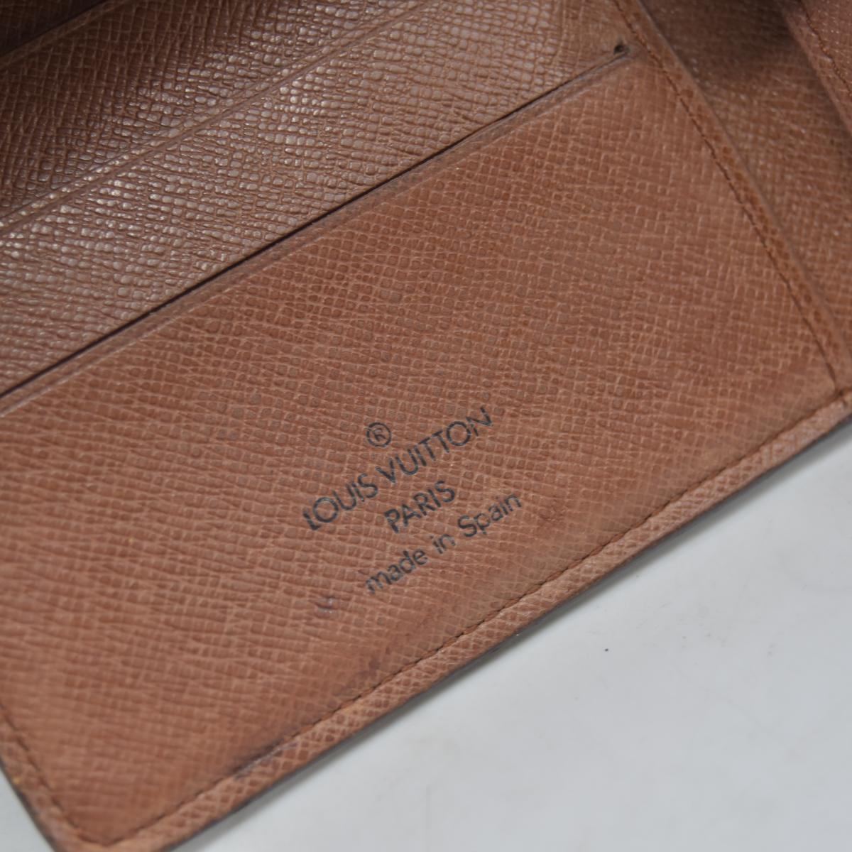 $615 1992 Louis Vuitton Monogram Marco Wallet CA0932