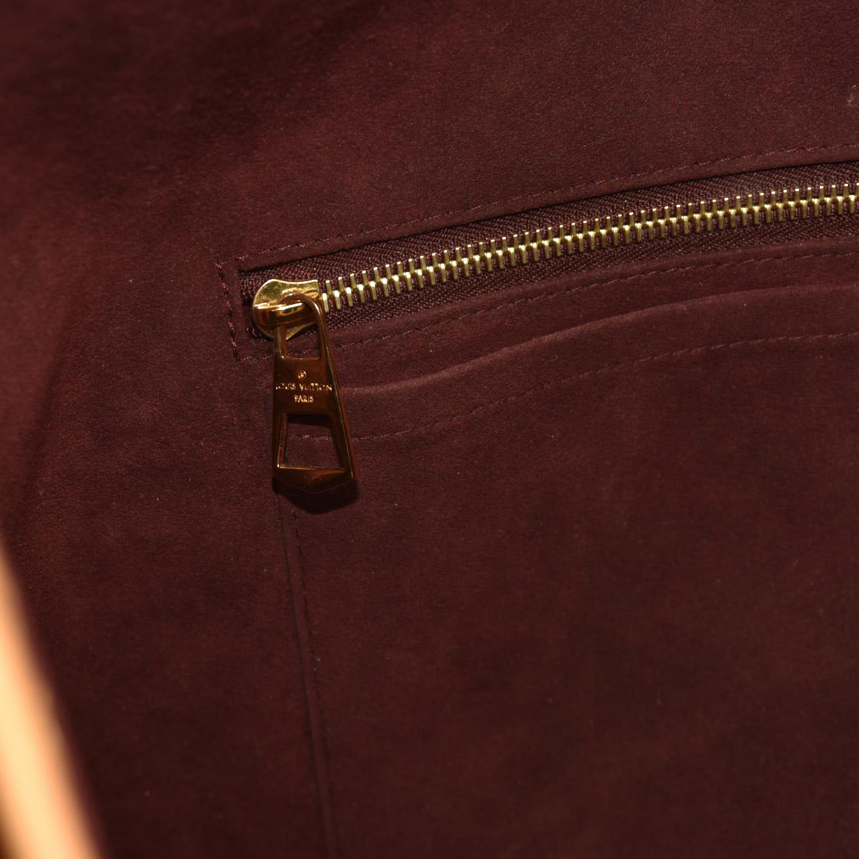 LOUIS VUITTON  Monogram CarryAll MM No pouch