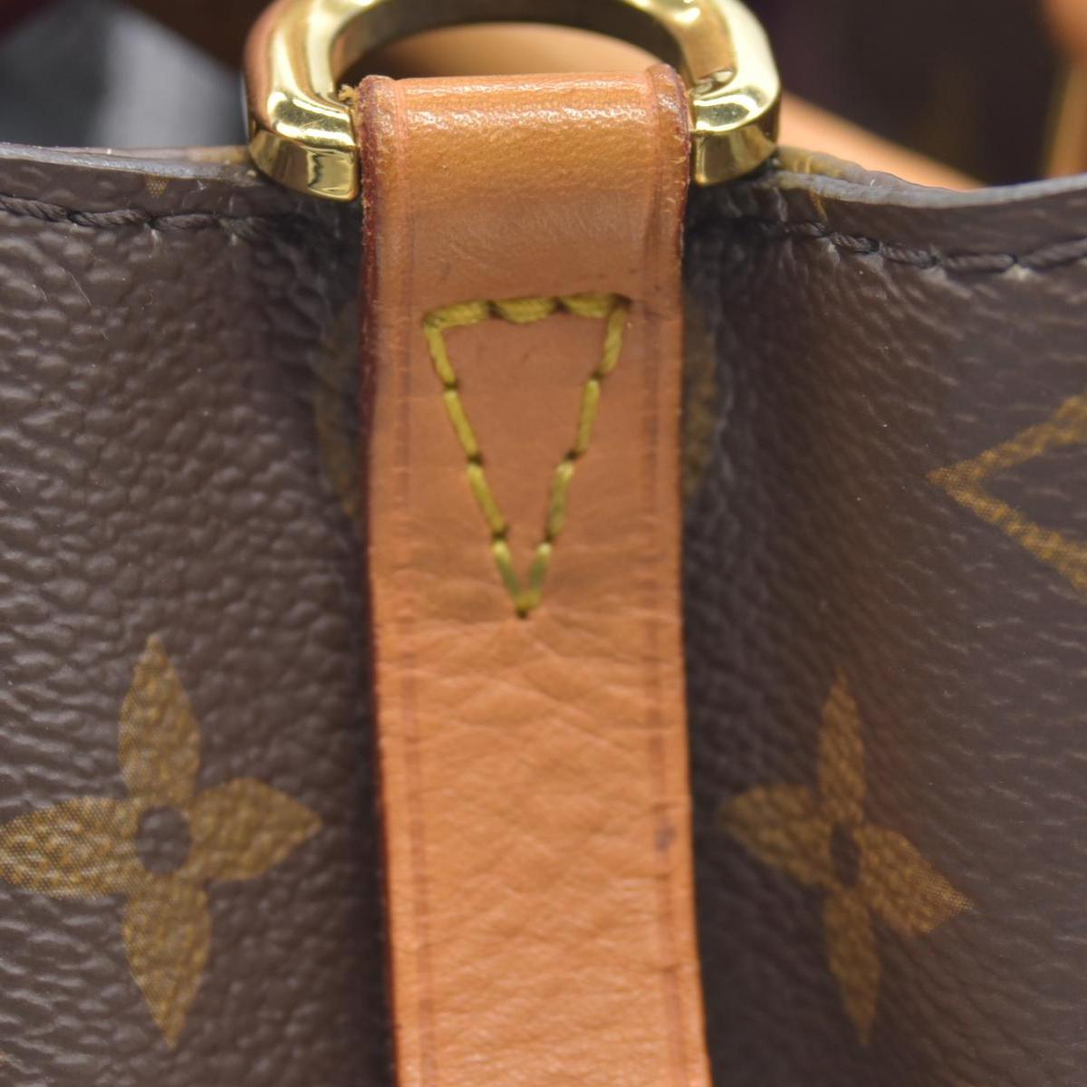 $2750 2017 Louis Vuitton Monogram Montaigne BB CA1147
