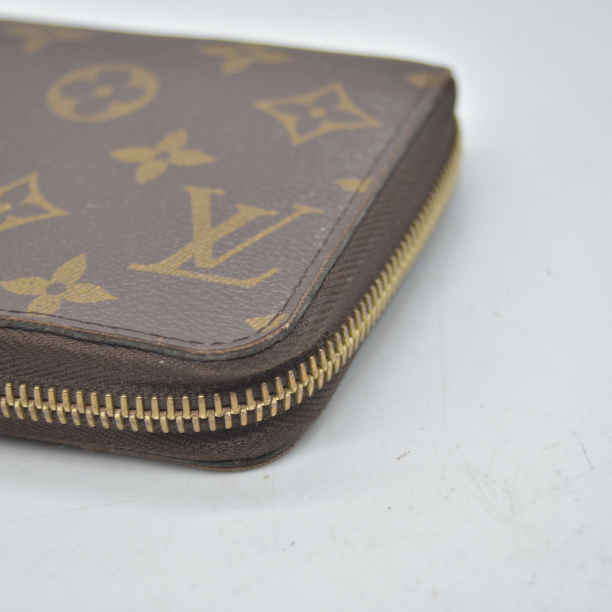$965 2015 Louis Vuitton Monogram Zippy Wallet CA4195