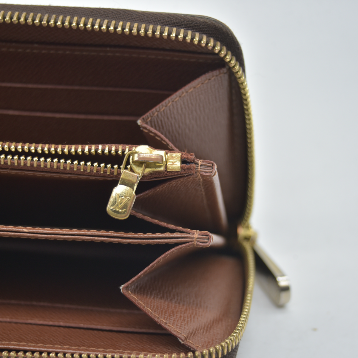 $965 2015 Louis Vuitton Monogram Zippy Wallet CA4195