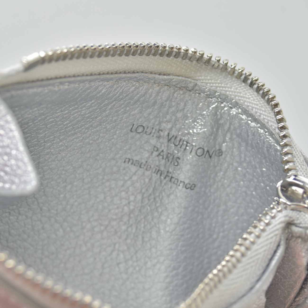 $575 RFID Louis Vuitton Monogram Empreinte Romy Card Holder Silver