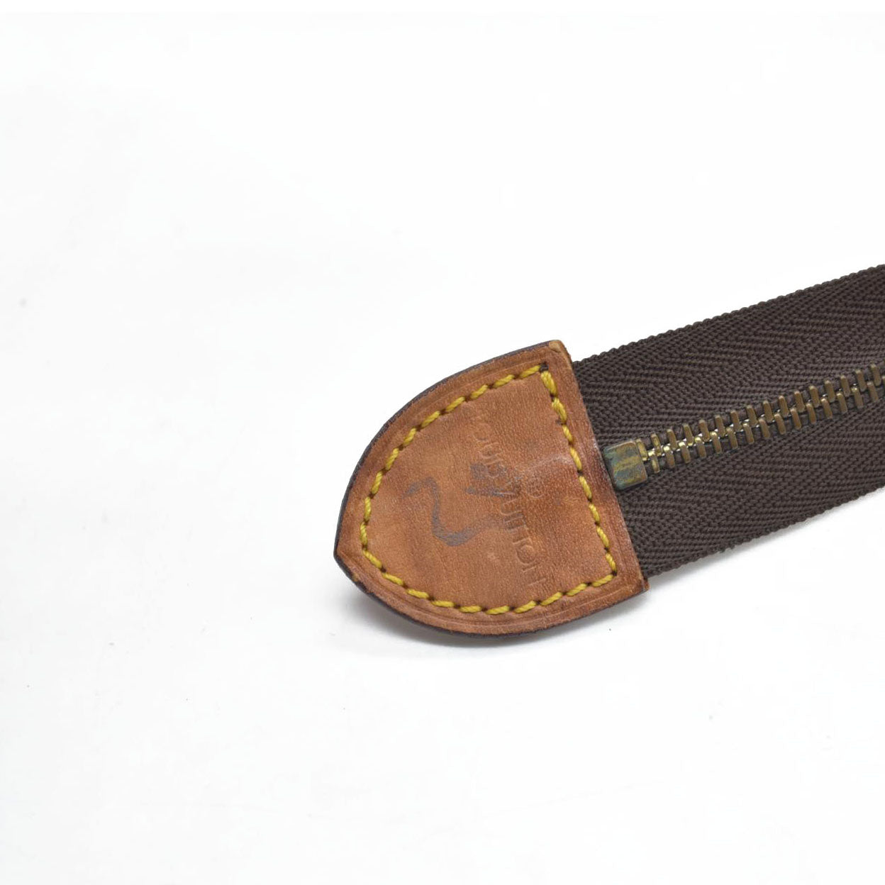 LOUIS VUITTON Monogram Toiletry 19