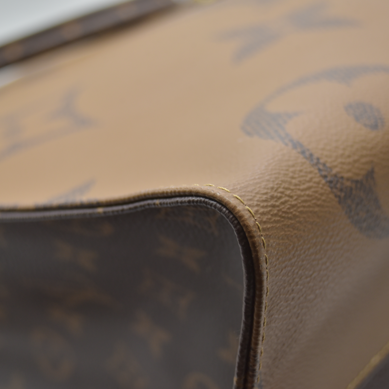 $3555 2020 Louis Vuitton Reverse Monogram Giant Onthego GM FL0230