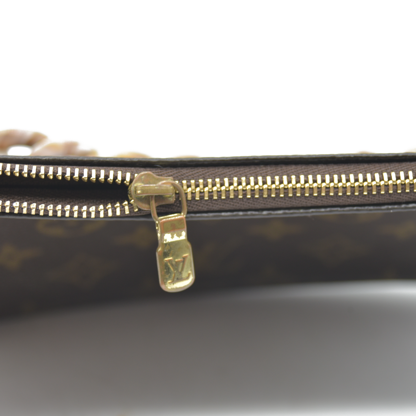 Louis Vuitton  Monogram Pochette Accessories CA1016