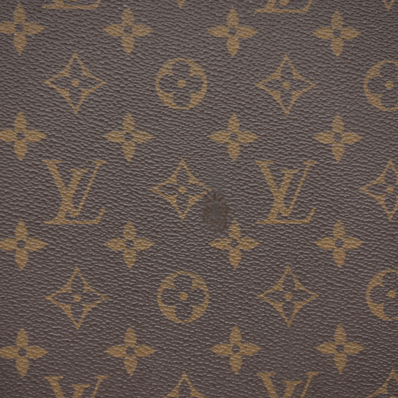 $3450 Louis Vuitton Monogram Horizon 50