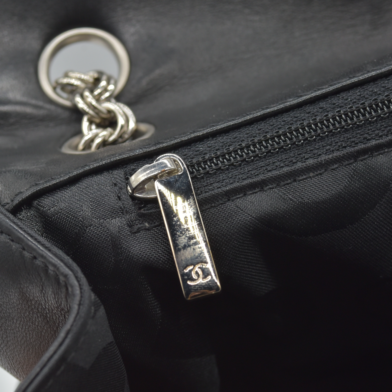 $4700 Chanel Mademoiselle Vertical Quilted Medium Single Flap 2006