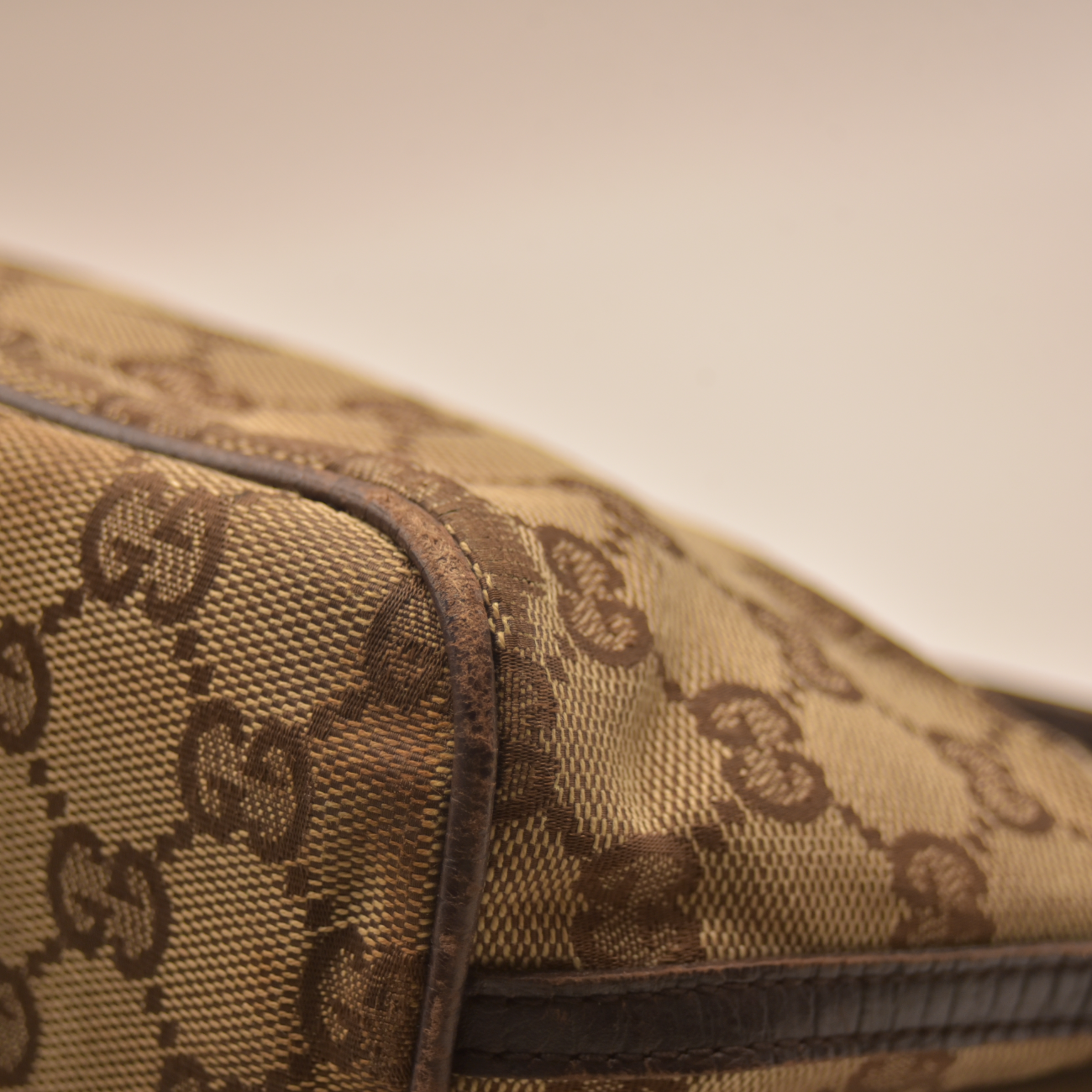 Gucci Top Handle Shoulder Bag GIVEAWAY