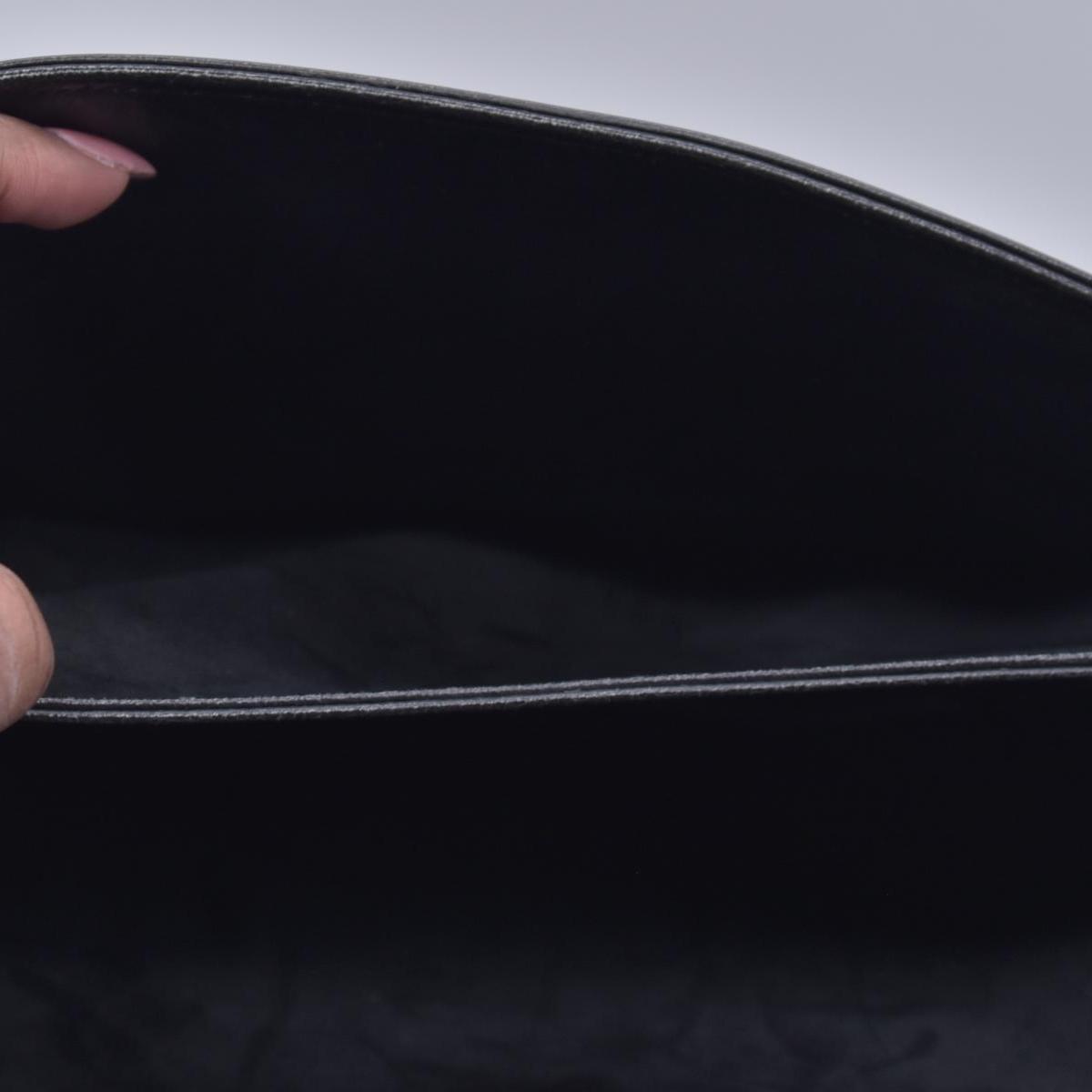 GIVENCHY Smooth Calfskin 4G Logo Flap Crossbody Bag Black CONSIGNMENT 10021186