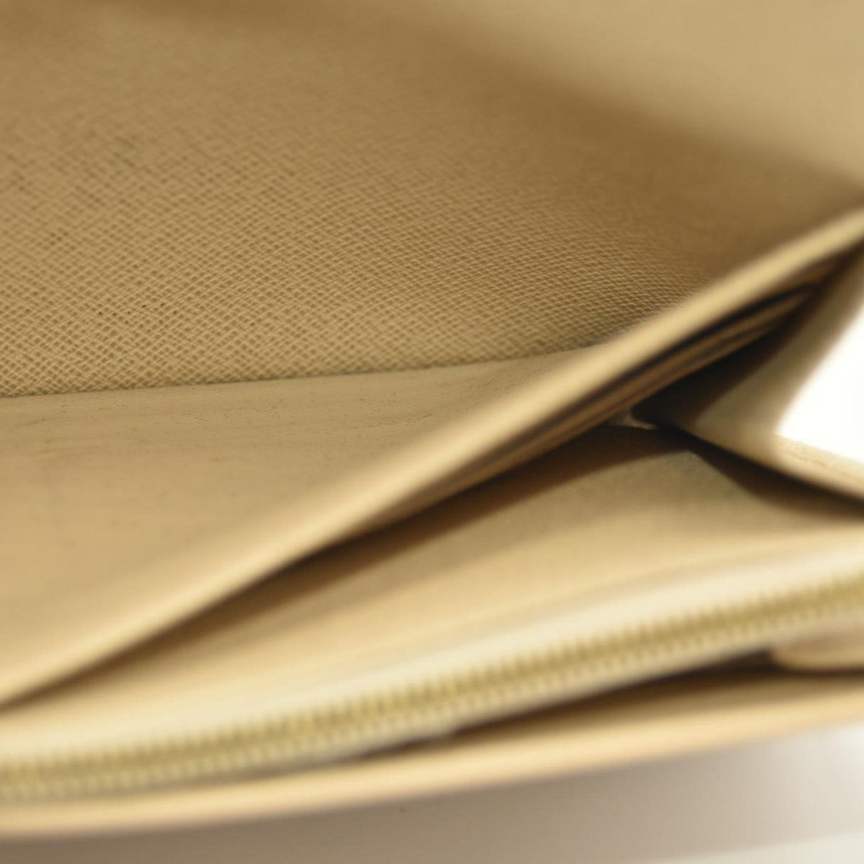 LOUIS VUITTON Damier Azur Sarah Wallet NM