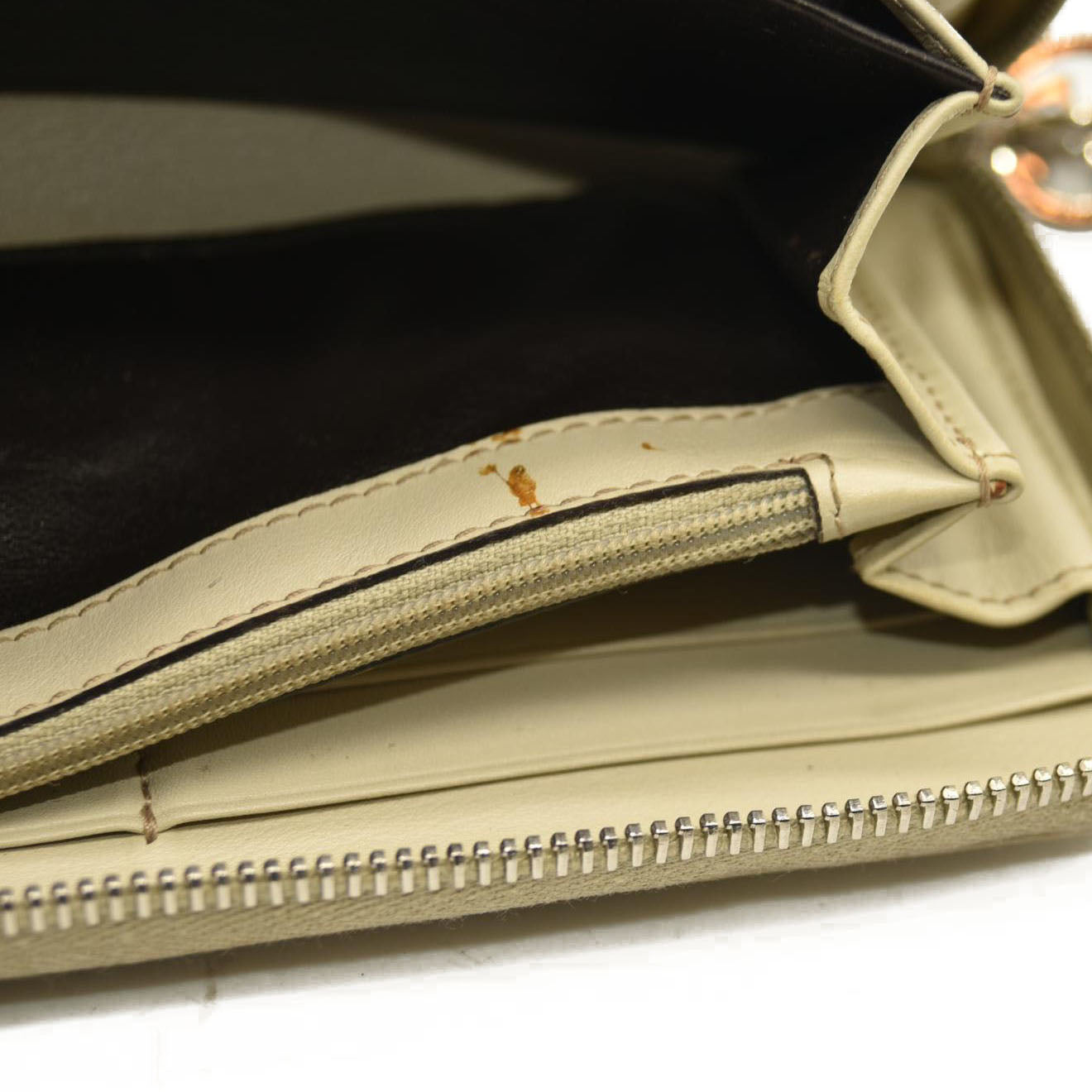 Gucci  Guccissima Large Twins Zip Around Off White