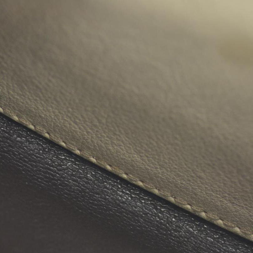 $490 Gucci CONSIGNMENT Beige/Brown GG Canvas and Leather Interlocking G French Wallet