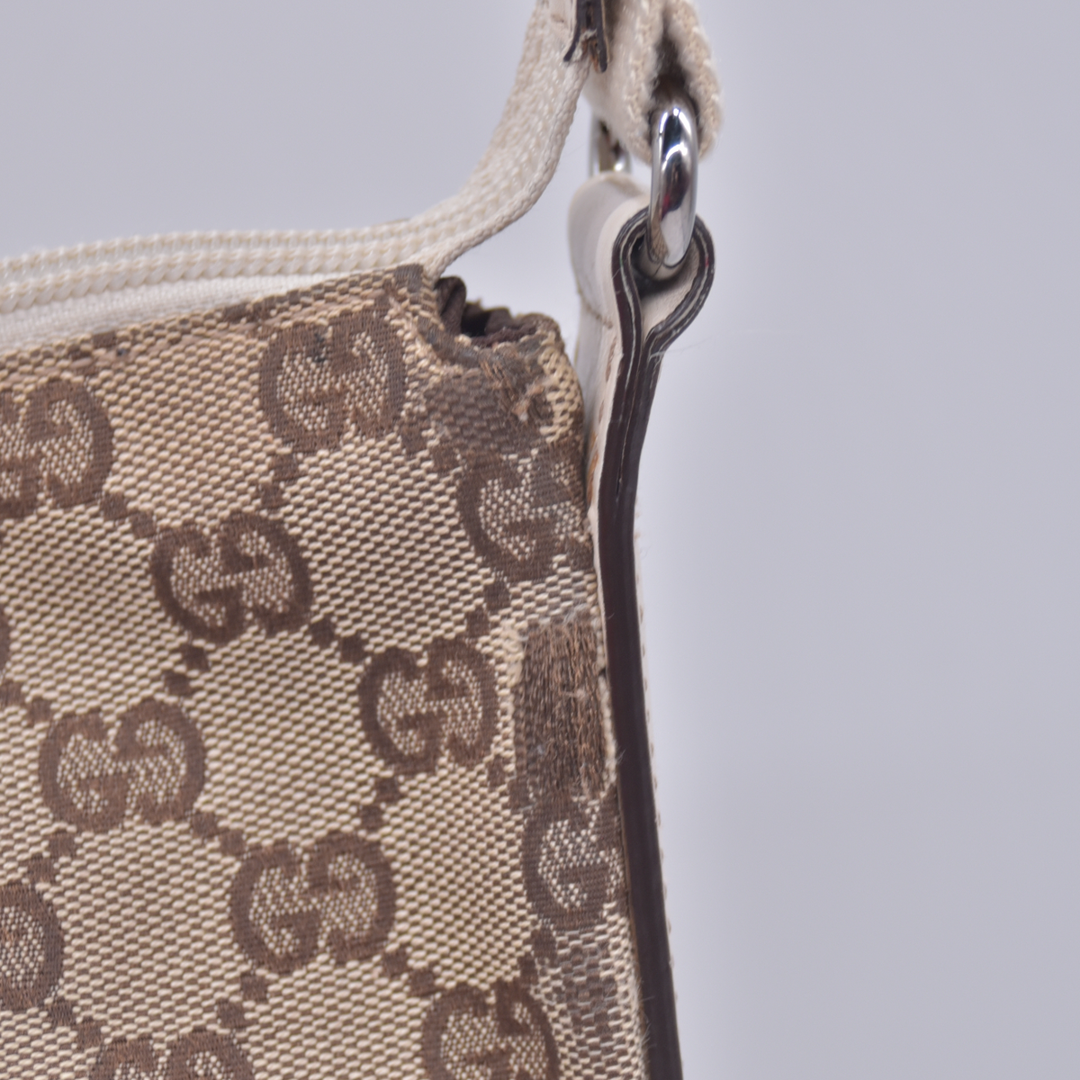 $800 Gucci Monogram Calfskin Perforated Medium Flat Messenger Bag Off White