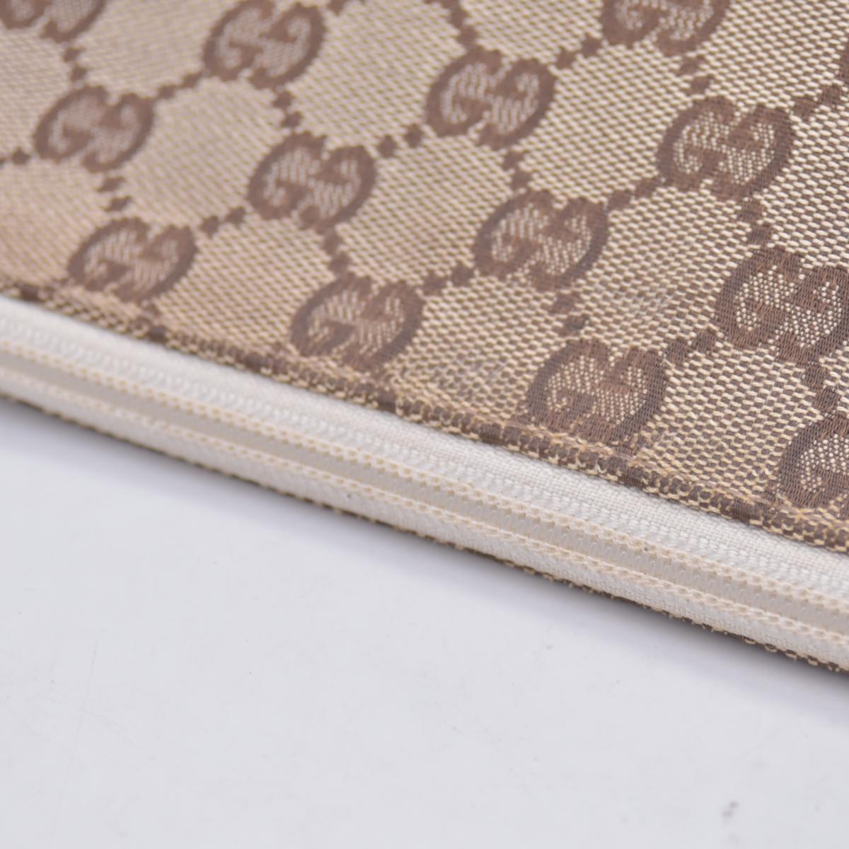 $800 Gucci Monogram Calfskin Perforated Medium Flat Messenger Bag Off White
