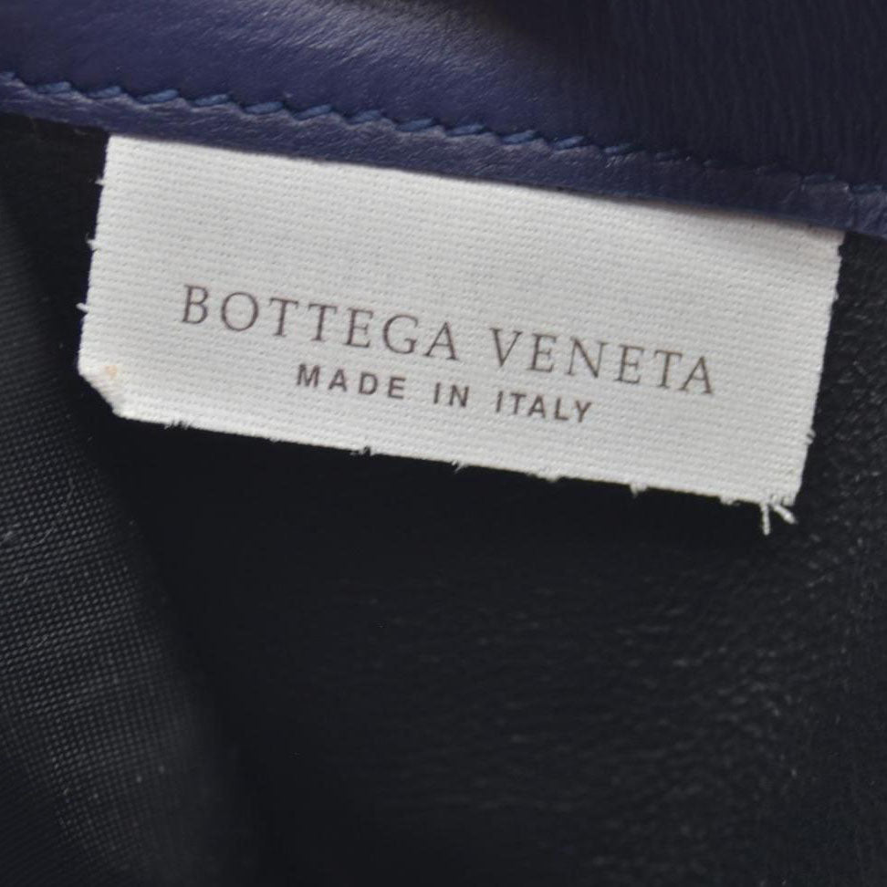 $1050 Bottega Veneta L Shaped Wristlet Intrecciato Long Wallet CONSIGNMENT