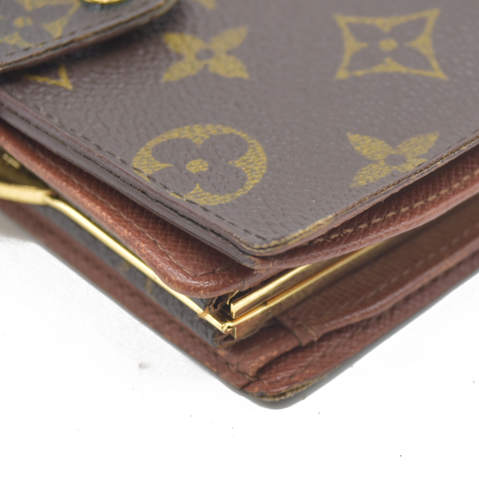 AUCTION $750 Louis Vuitton  Monogram French Purse Wallet SD0061