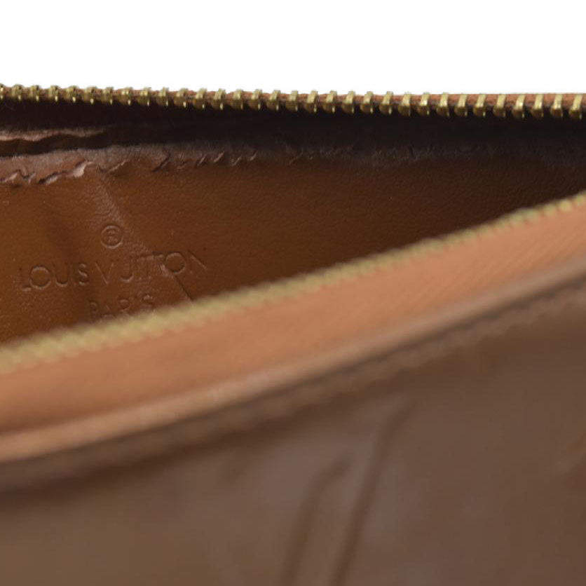 $740 Louis Vuitton  Vernis Lexington Pochette Noisette