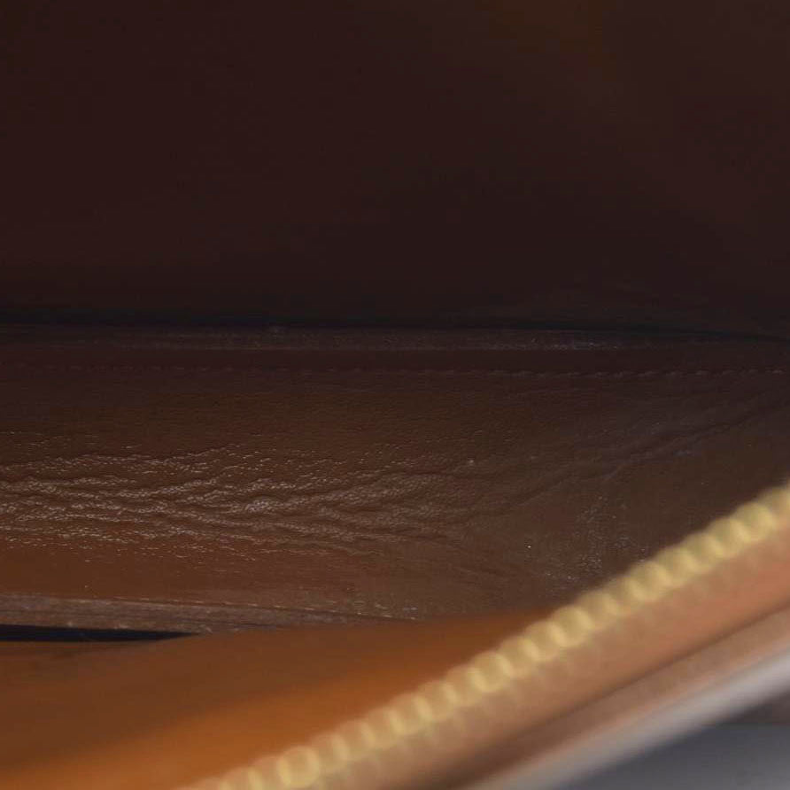 $740 Louis Vuitton  Vernis Lexington Pochette Noisette