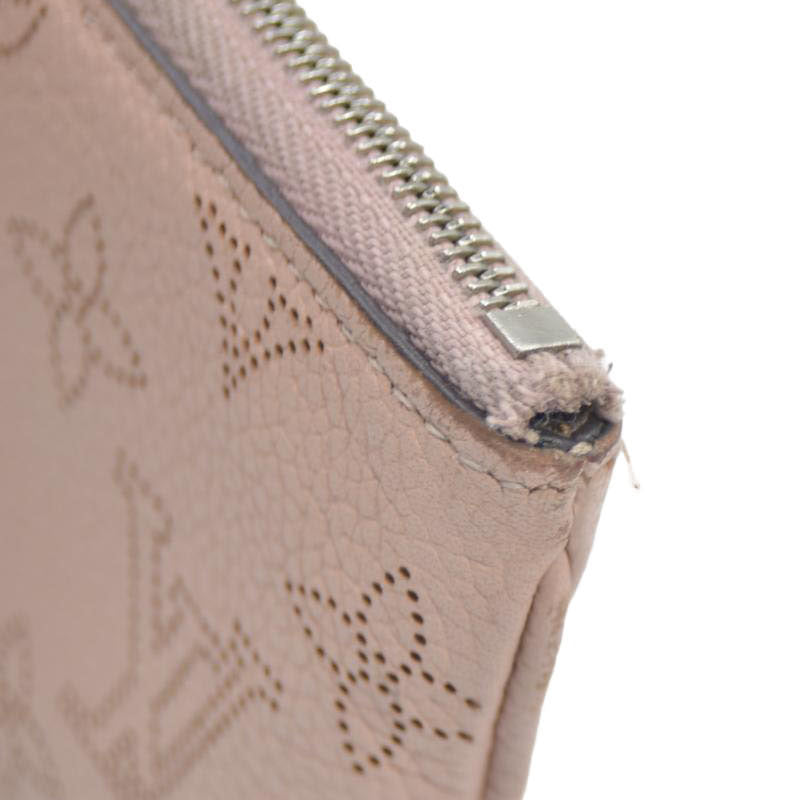 AUCTION Louis Vuitton  Mahina Key Pouch Magnolia