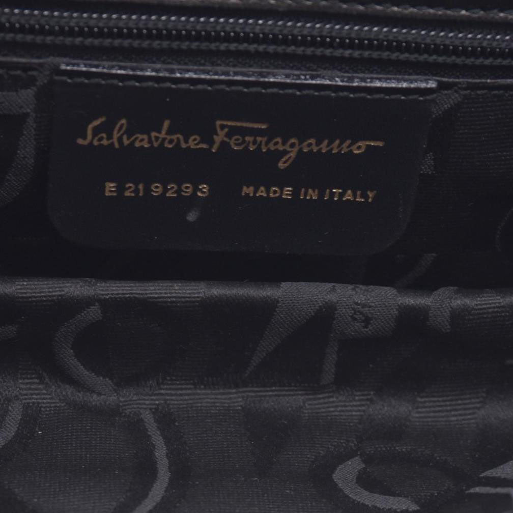 $850 SALVATORE FERRAGAMO Smooth Calfskin Logo Flap Crossbody Bag Black CONSIGNMENT 10021196