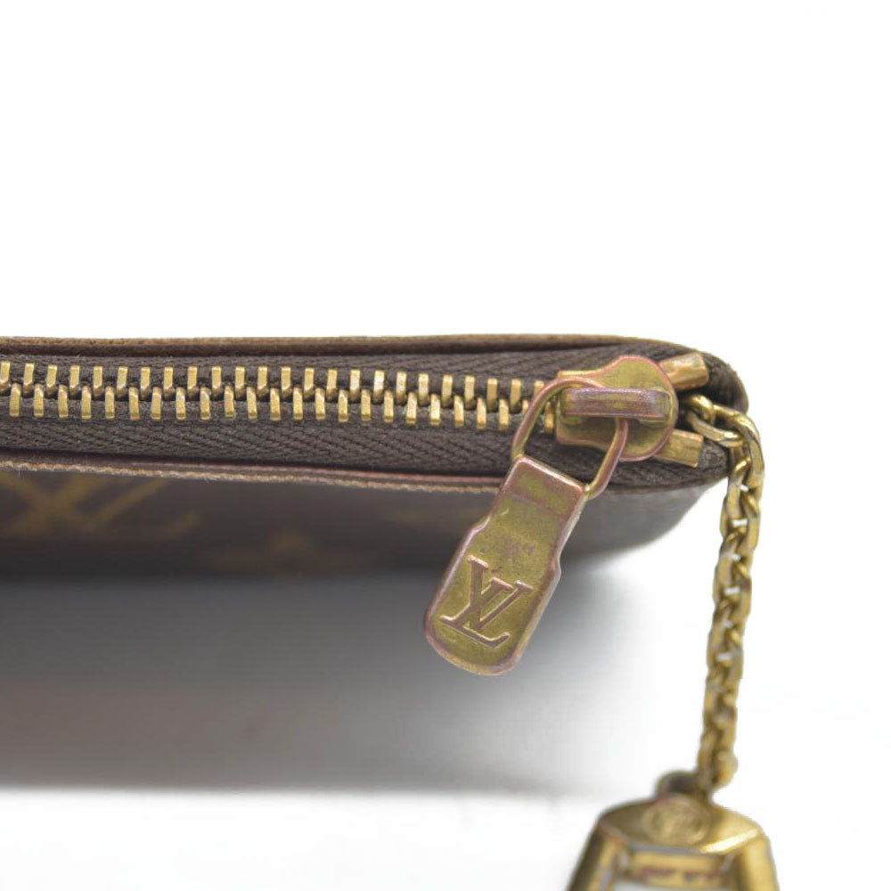 AUCTION $345 Louis Vuitton Monogram Key Pouch