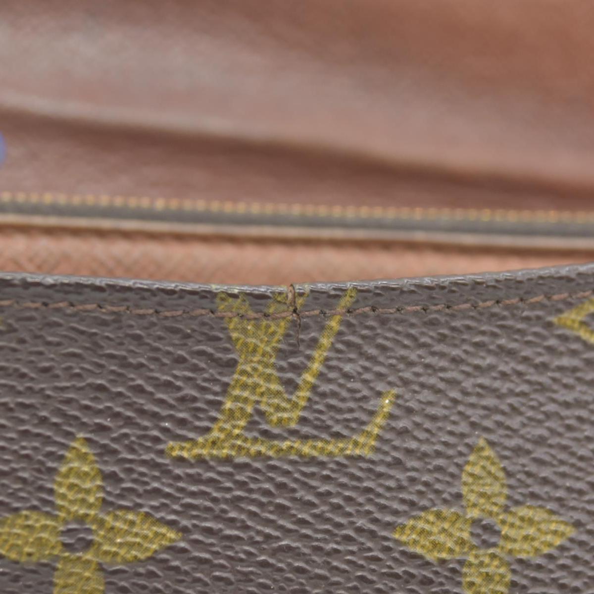 $775 Louis Vuitton Vintage Sarah Monogram 854 1985