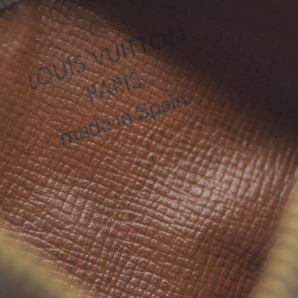 AUCTION $345 Louis Vuitton Monogram Key Pouch