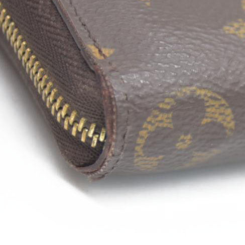 AUCTION $545 Louis Vuitton Monogram  Zip Coin Wallet
