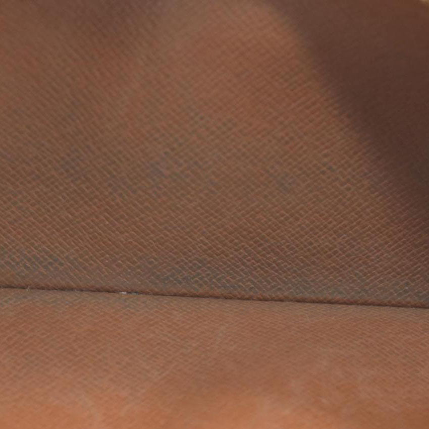 $725 1997 Louis Vuitton Monogram Porte Tresor International Wallet CONSIGNMENT CA0937