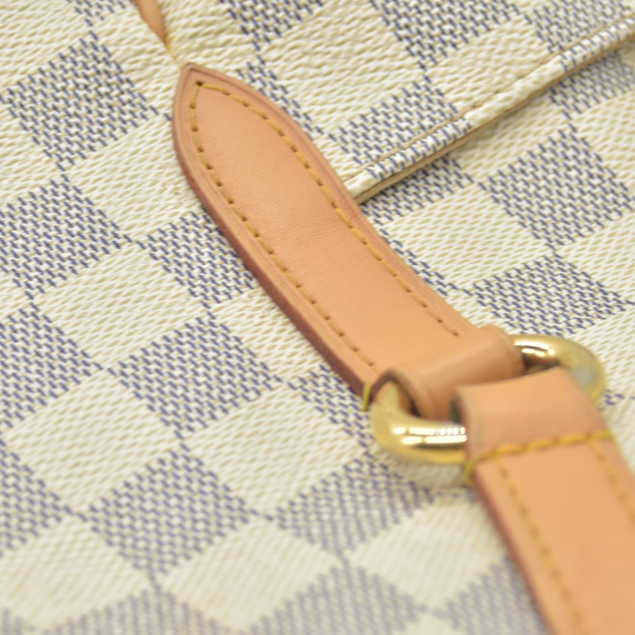 $1440 2011 LOUIS VUITTON Damier Azur Totally MM AR2191
