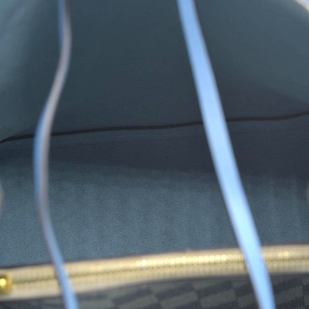 $2030 CONSIGNMENT Louis Vuitton  Damier Azur Neonoe MM Bleuet