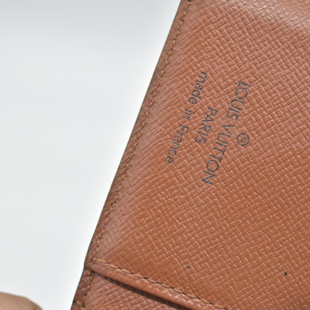 $750 1998 Louis Vuitton Kisslock French Wallet CONSIGNMENT MI0928