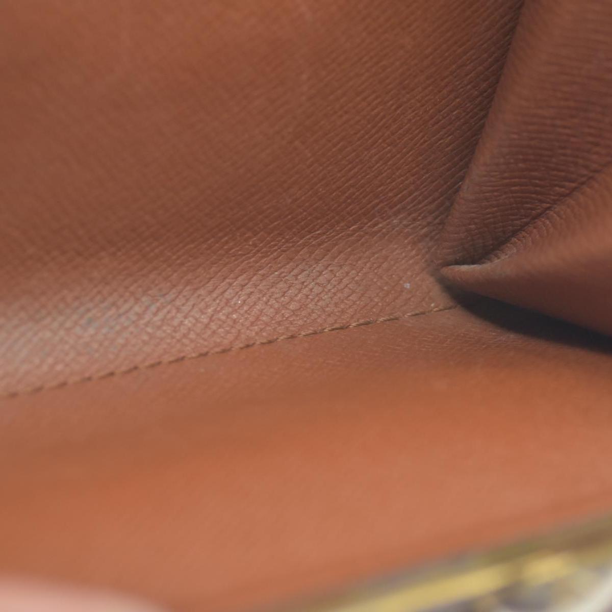 $750 1998 Louis Vuitton Kisslock French Wallet CONSIGNMENT MI0928