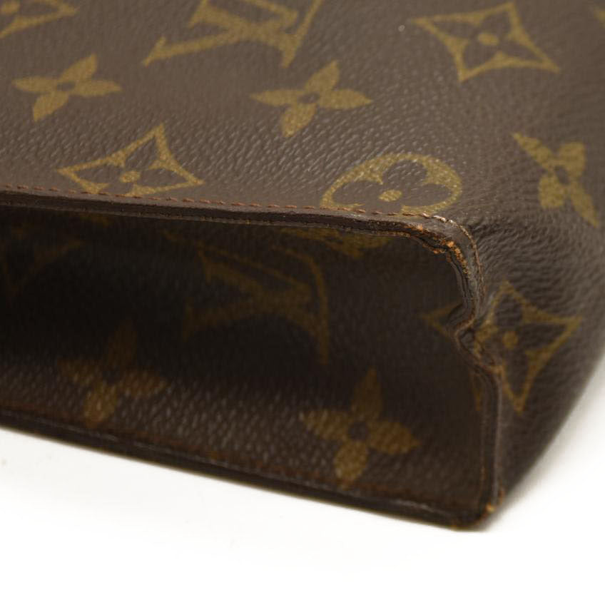 Louis Vuitton  Monogram Toiletry Pouch 26 AN0941