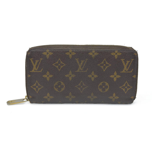 $915 Louis Vuitton 2011 LV Monogram Zippy Wallet CA1131