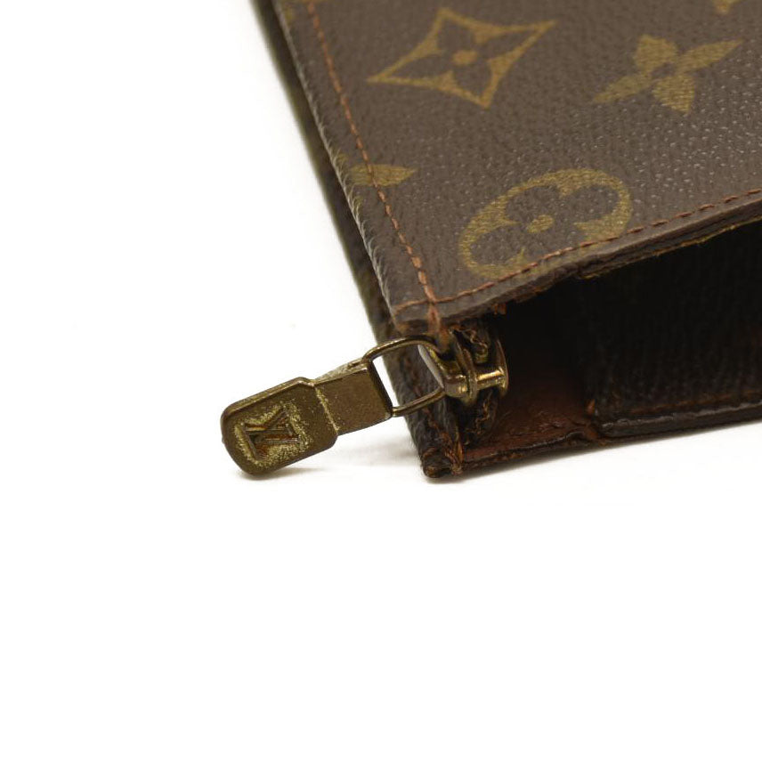 Louis Vuitton  Monogram Toiletry Pouch 26 AN0941