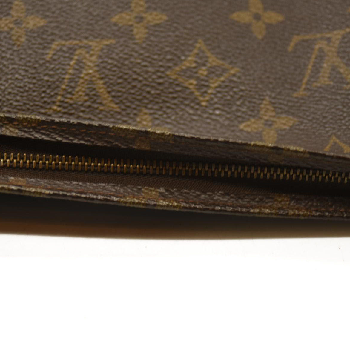 Louis Vuitton  Monogram Toiletry Pouch 26 AN0941