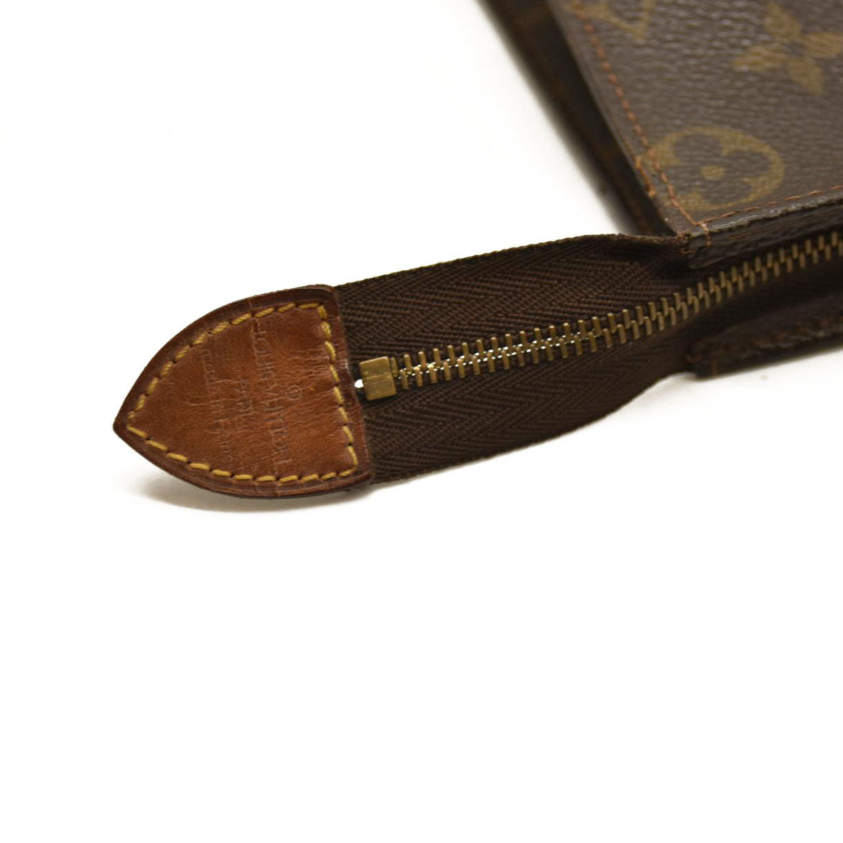 Louis Vuitton  Monogram Toiletry Pouch 26 AN0941