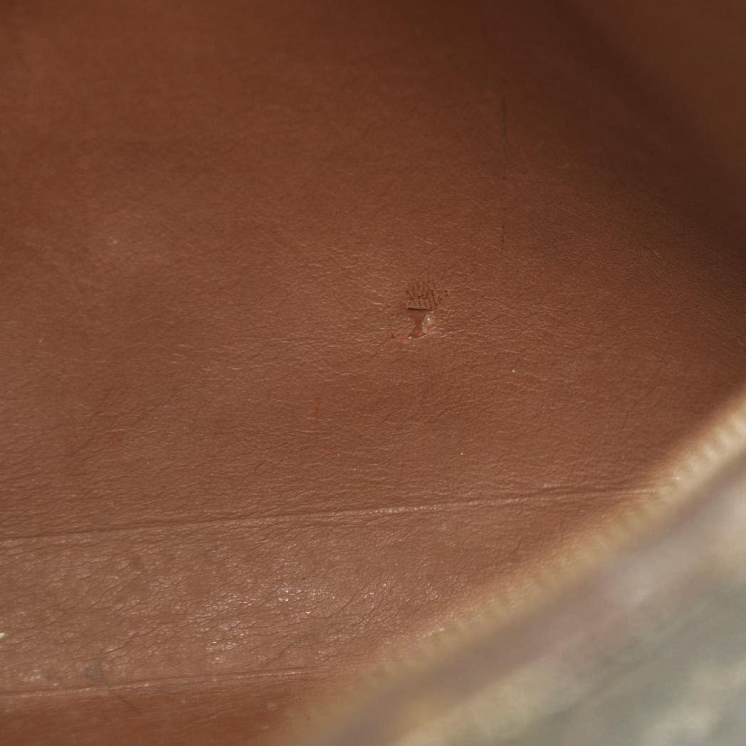 Louis Vuitton  Monogram Toiletry Pouch 26 AN0941